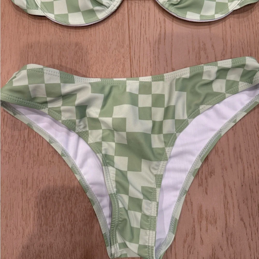 Amazon light green